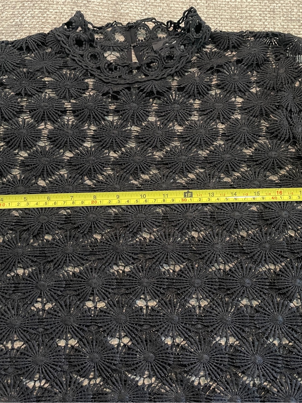 Black shirt sleeve lace top, size L, Never worn! - Picture 7 of 8